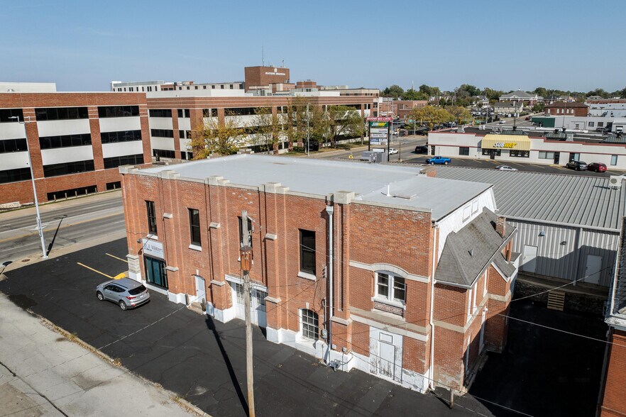 More Photos Of 900 Broadway St, Quincy Flex For Sale