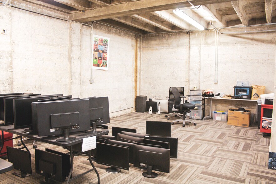 More Photos Of 723 Silver Ave SW, Albuquerque Storefront Retail Office For Lease