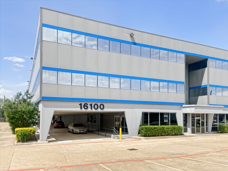 More Photos Of 16100 Cairnway Dr, Houston Coworking Space