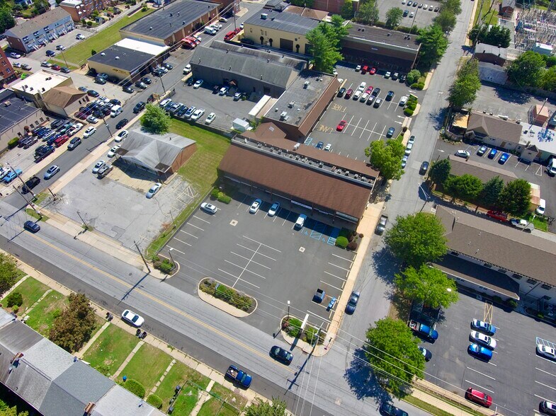 More Photos Of 516-534 Greenhill Ave, Wilmington Storefront Retail Office For Lease