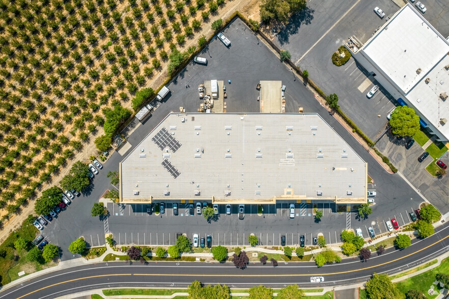 More Photos Of 821 Eubanks Dr, Vacaville Warehouse For Sale