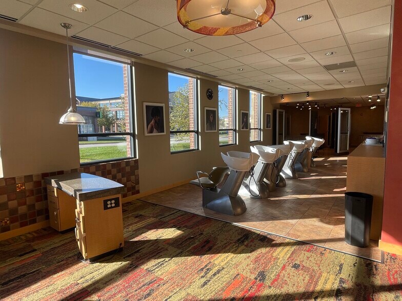 More Photos Of 440 Fairway Dr, West Des Moines Medical For Lease