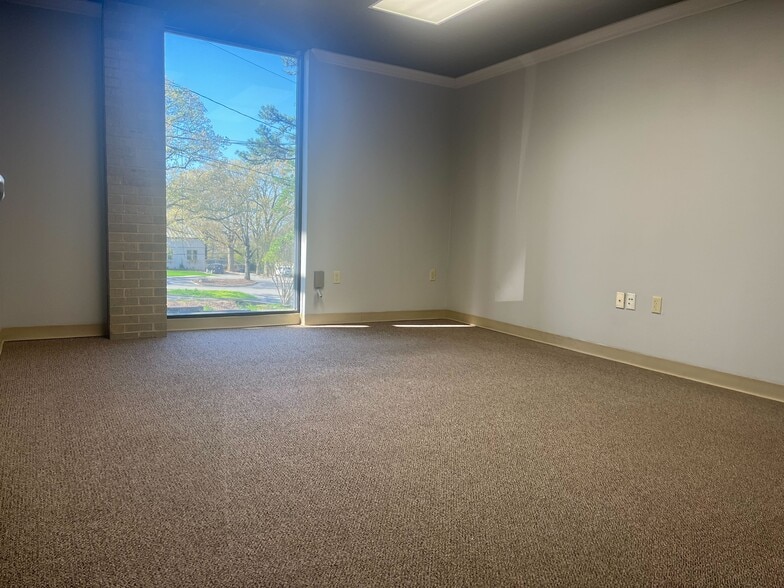 More Photos Of 2311 Biscayne Dr, Little Rock Office For Lease