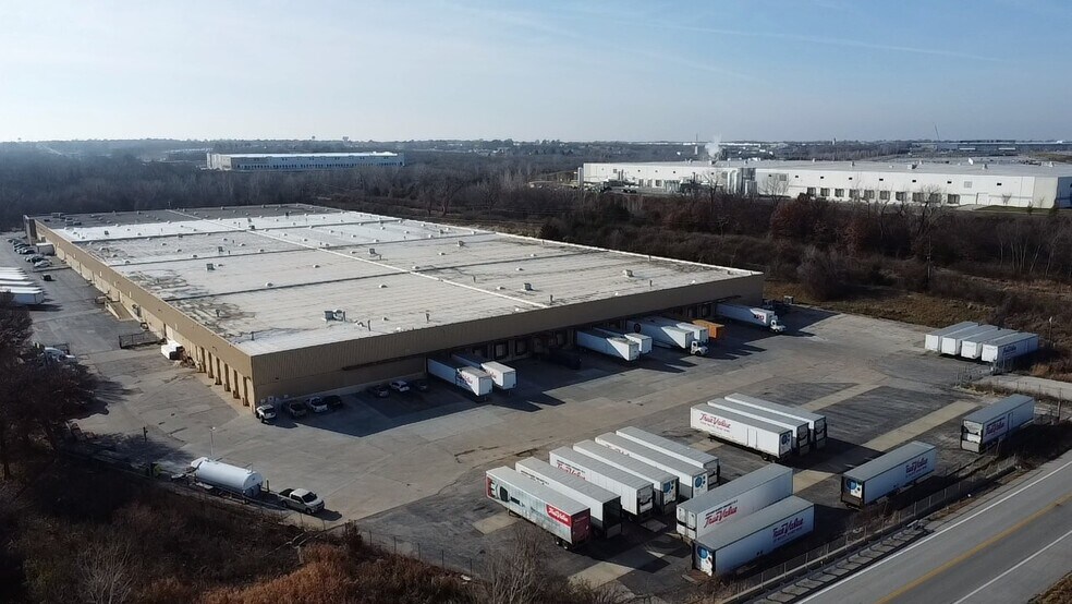 More Photos Of 14900 US 71, Kansas City Distribution For Sale