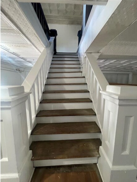 More Photos Of 410 W Chickasha Ave, Chickasha Storefront For Sale