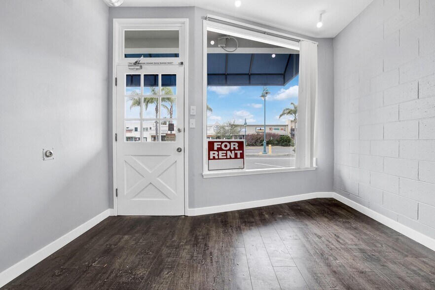 More Photos Of 7918 Broadway, Lemon Grove Storefront For Sale