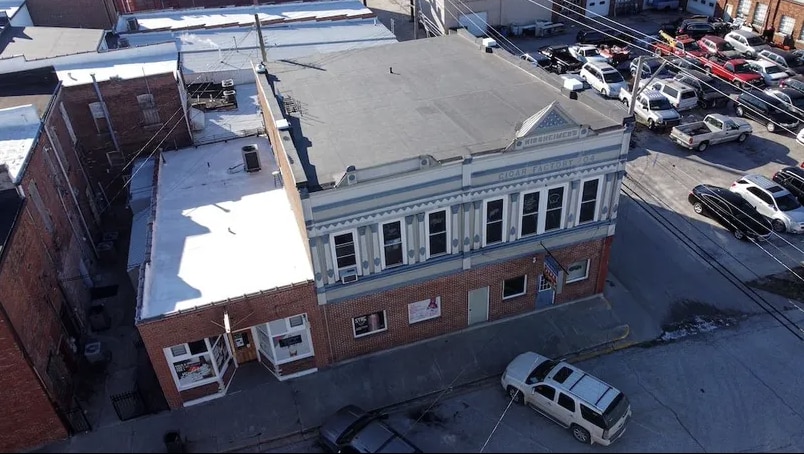 More Photos Of 111 W Adams St, Pittsfield Bar For Sale