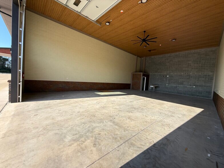 More Photos Of 144 McCrary Rd, Mooresville Industrial For Sale