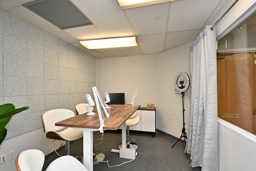 More Photos Of 10903 Indian Head Hwy, Fort Washington Office For Lease