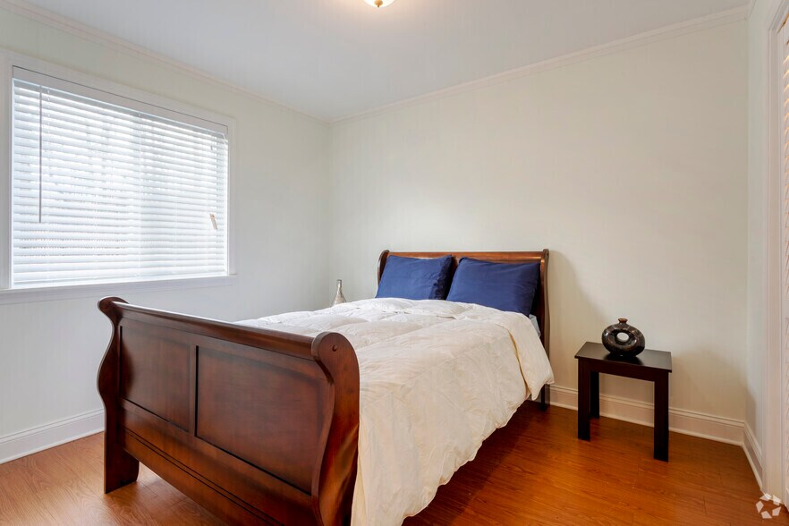 More Photos Of 2125 Joseph E Boone Blvd, Atlanta Apartments For Sale