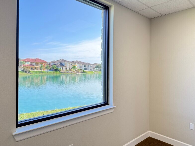 More Photos Of Building 8 | 5501 Cabrera Dr, Sugar Land Medical For Lease