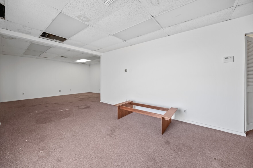 More Photos Of 15201 Prairie Ave, Lawndale Flex For Sale