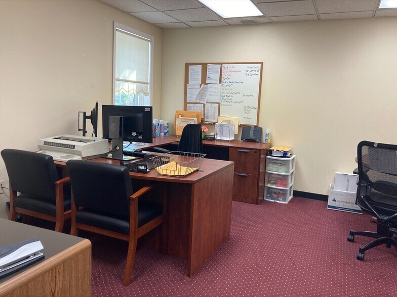 More Photos Of 1900 John Hanson Ln, Oxon Hill Bank For Sale