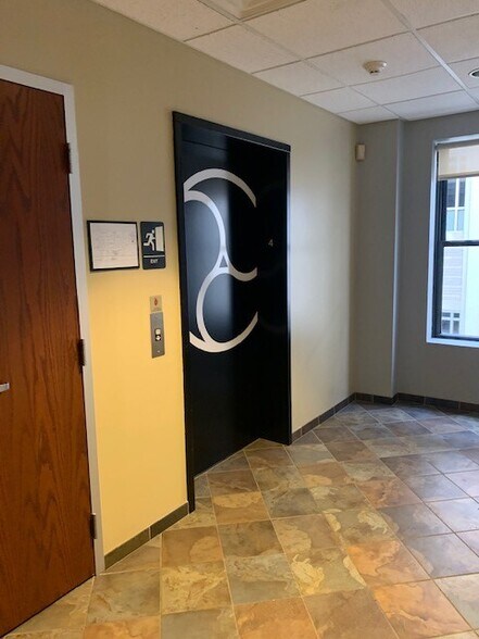 More Photos Of 207-209 Sandusky St, Pittsburgh Medical For Lease