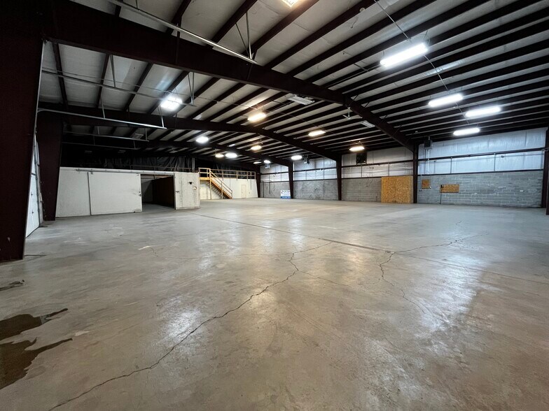 More Photos Of 2488 Williams Hwy, Williamstown Distribution For Sale