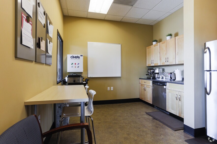 More Photos Of 14631 SW Millikan Way, Beaverton Office For Lease