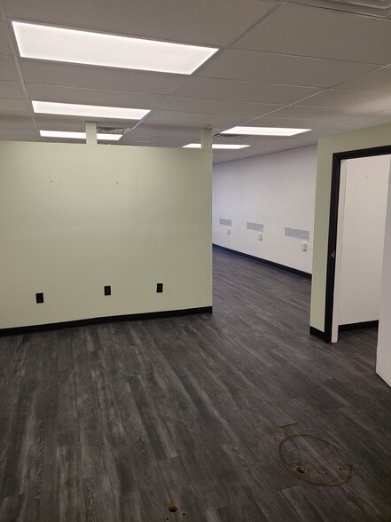 More Photos Of 21 E State St, Media Storefront Retail Office For Lease