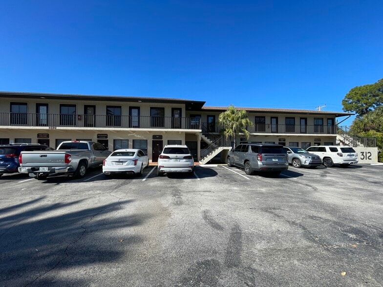 More Photos Of 312 S Old Dixie Hwy, Jupiter Office For Sale