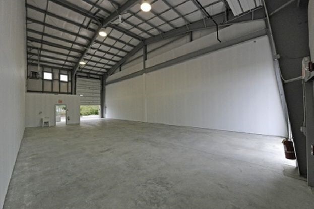 More Photos Of 1 Leecon Ct, Southampton Warehouse For Lease