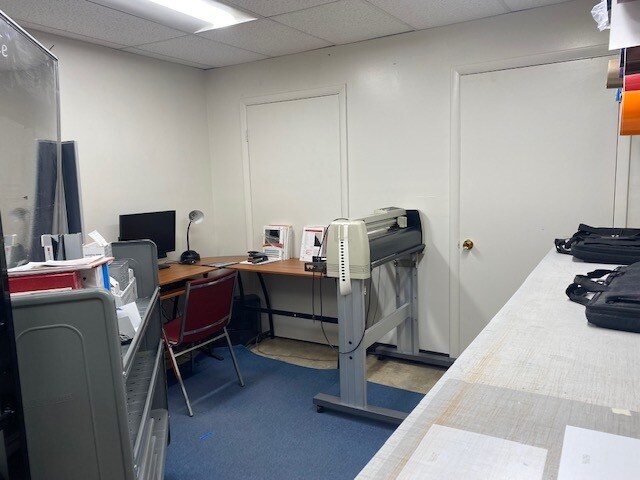 More Photos Of 7415 Grove Rd, Frederick Auto Repair For Lease