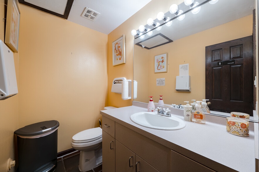 More Photos Of 635 W Foothill Blvd, Monrovia Loft Creative Space For Sale