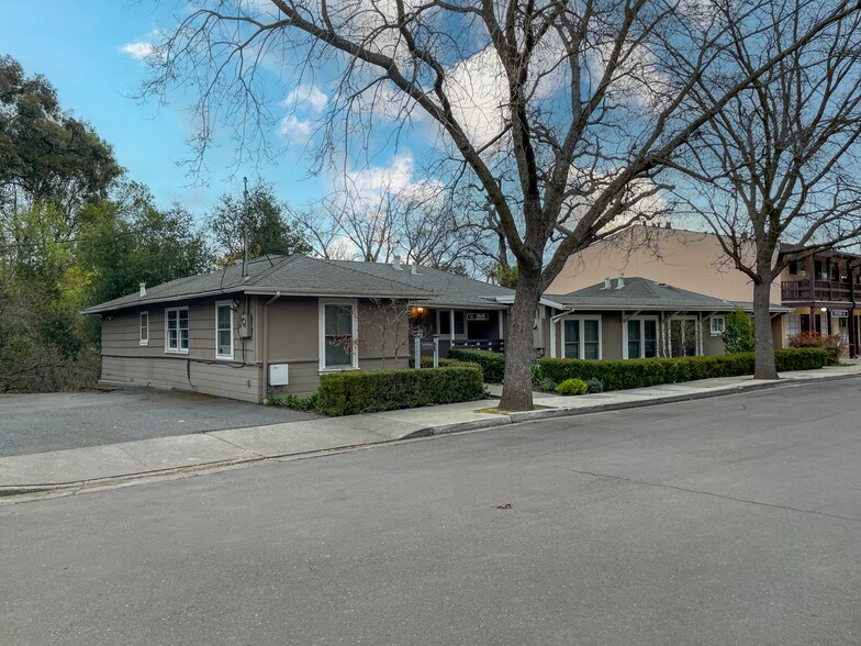 More Photos Of 350 Rose St, Danville Medical For Sale
