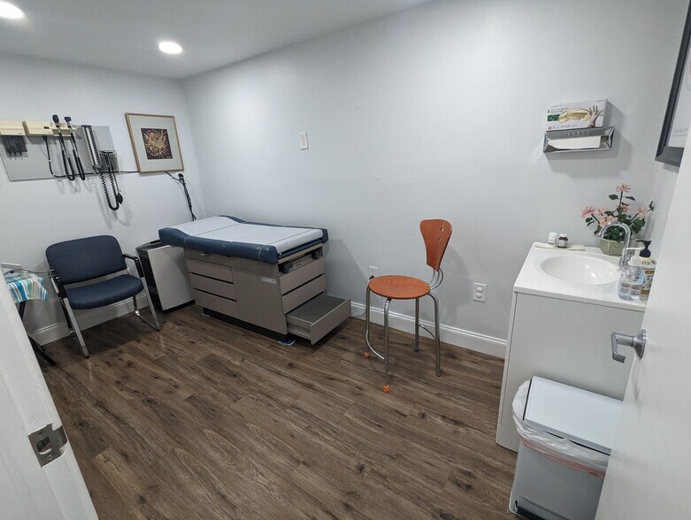 More Photos Of 9220 SW 72nd St, Miami Medical For Lease