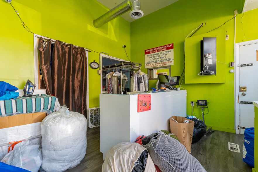 More Photos Of 144 Tremont St, Boston Storefront For Sale