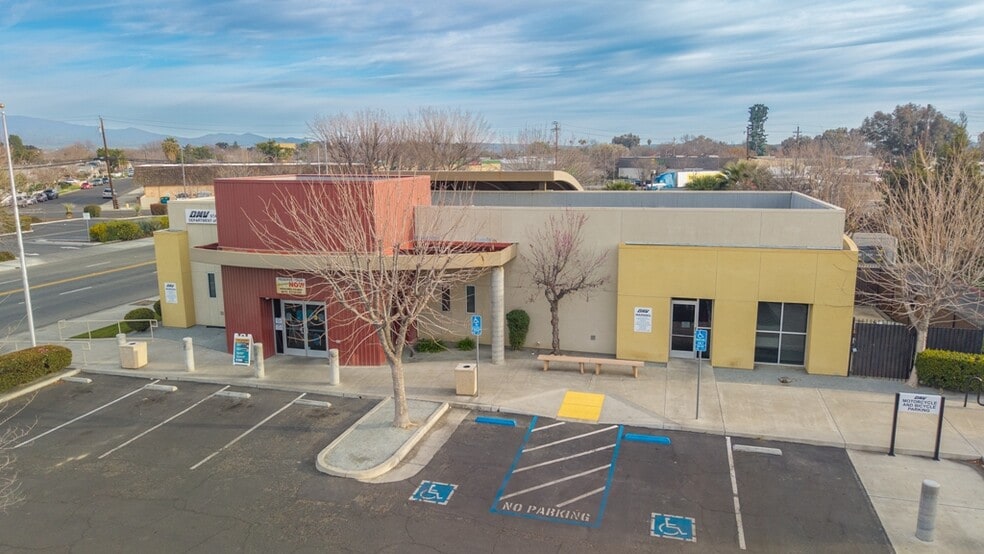 More Photos Of 406 E Elm Ave, Coalinga Office For Sale