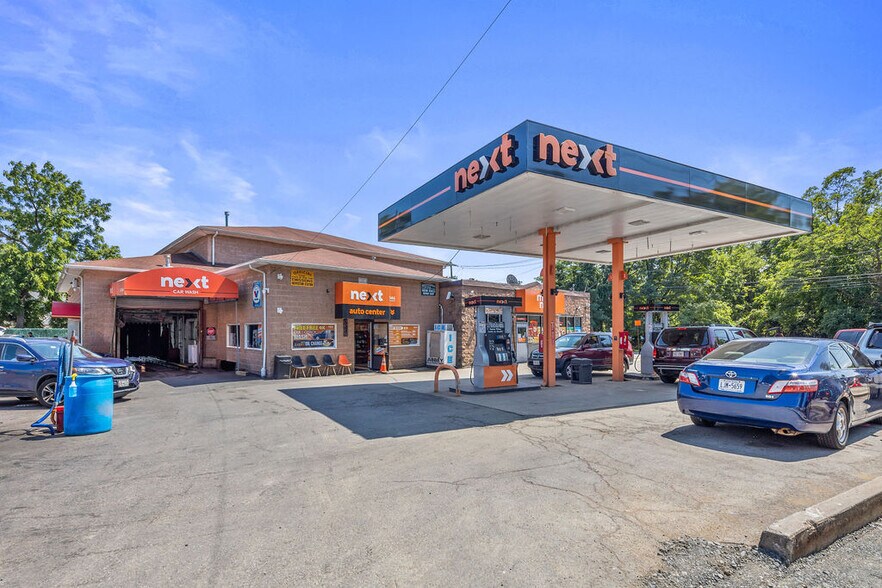 Primary Photo Of 146 N Main St, Spring Valley Service Station For Sale
