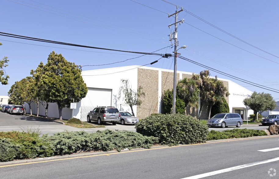 More Photos Of 14492 Doolittle Dr, San Leandro Warehouse For Lease