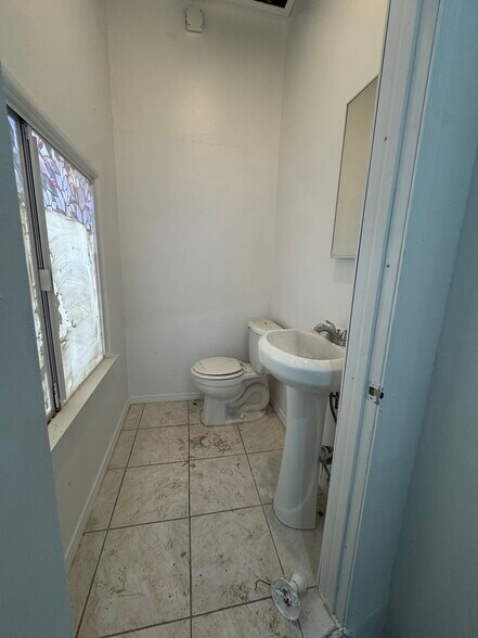 More Photos Of 4634 W Slauson Ave, Los Angeles General Retail For Sale