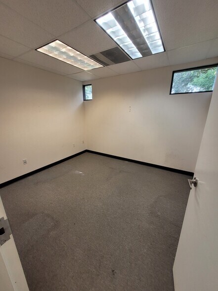 More Photos Of 2810 St Isabel St, Tampa Medical For Lease