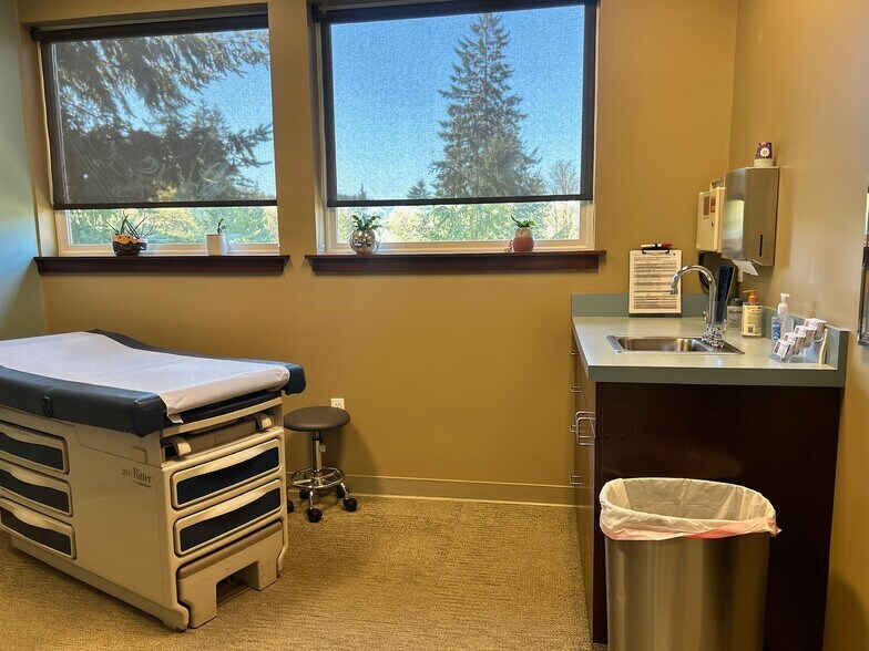 More Photos Of 463 Tremont St W, Port Orchard Medical For Lease