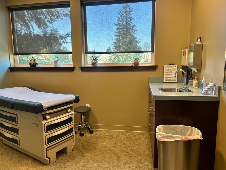 More Photos Of 463 Tremont St W, Port Orchard Medical For Lease