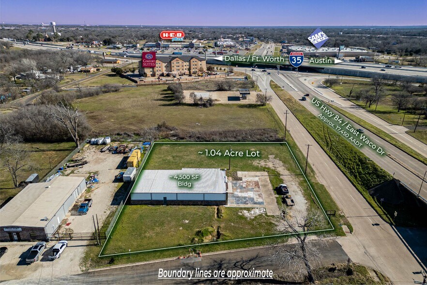 More Photos Of 901 E Johnson St, Waco Service For Sale