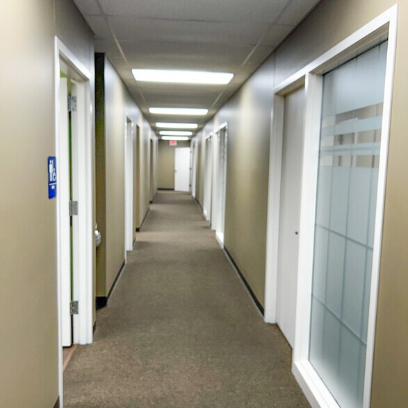 More Photos Of 650 S Cherokee St, Catoosa Medical For Lease