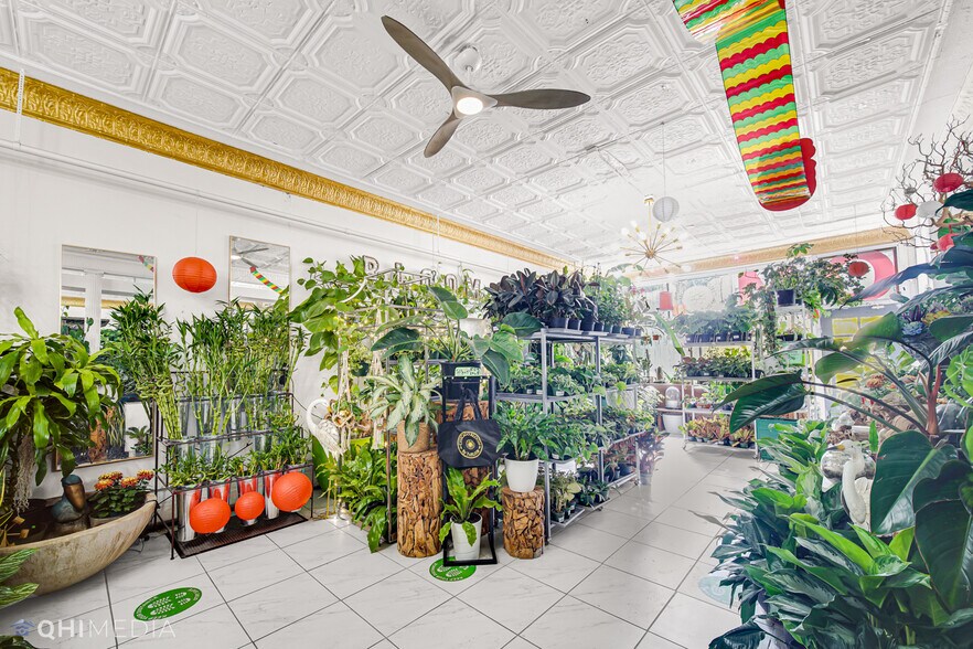 More Photos Of 2312 W Touhy Ave, Chicago General Retail For Sale