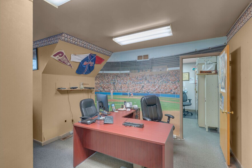 More Photos Of 95 Almshouse Rd, Richboro Medical For Sale