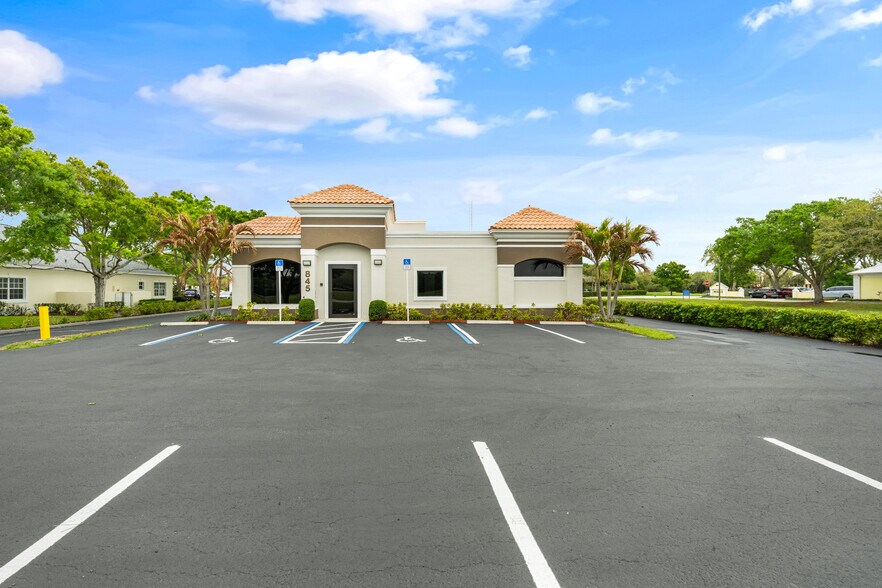 More Photos Of 845 37th Pl, Vero Beach Medical For Lease