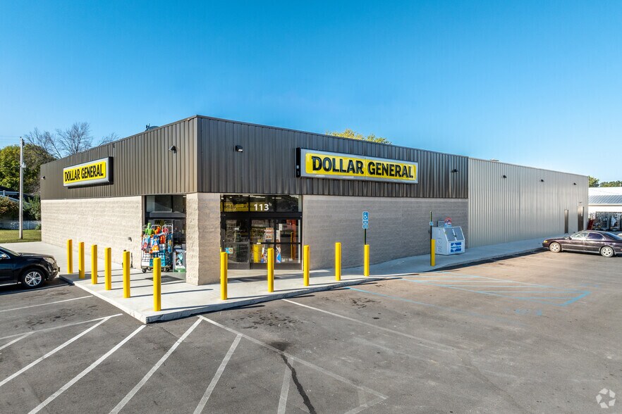 More Photos Of 113 E Main Ave, Rockford Convenience Store For Sale