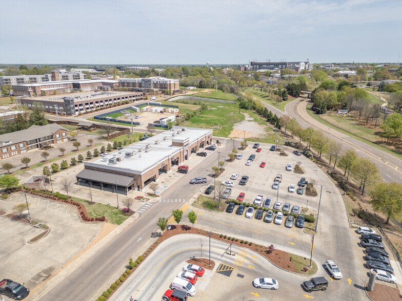 More Photos Of 87 Cotton Mill Rd, Starkville Storefront For Lease