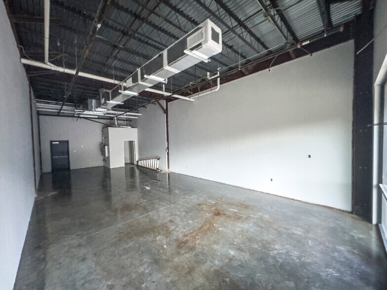 More Photos Of 4899 Highway 6, Missouri City Restaurant For Sale