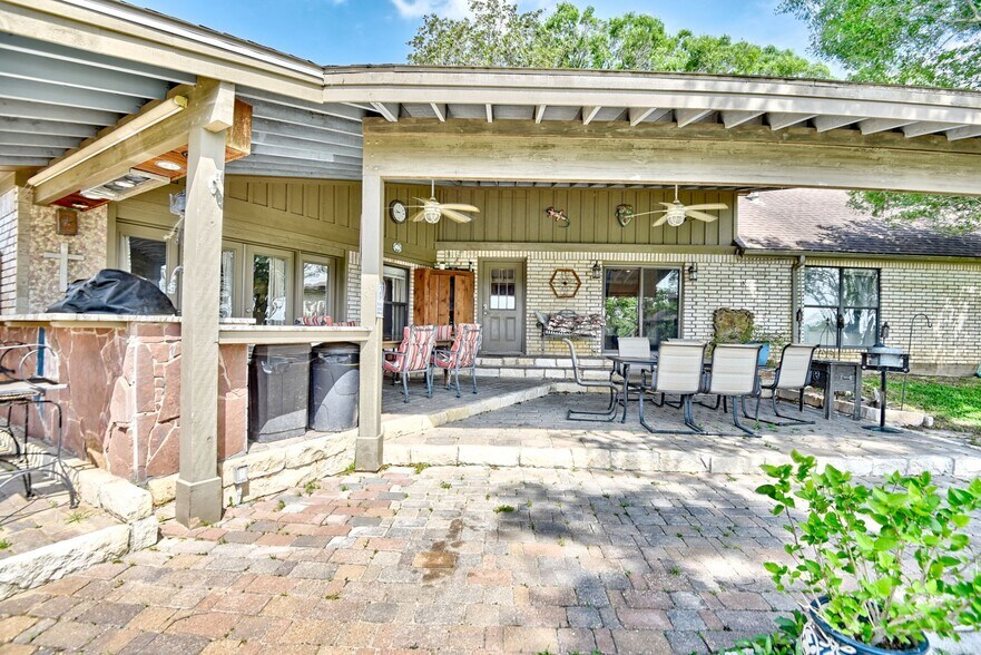 More Photos Of 2575 Old Mill Creek Rd, Brenham Specialty For Sale
