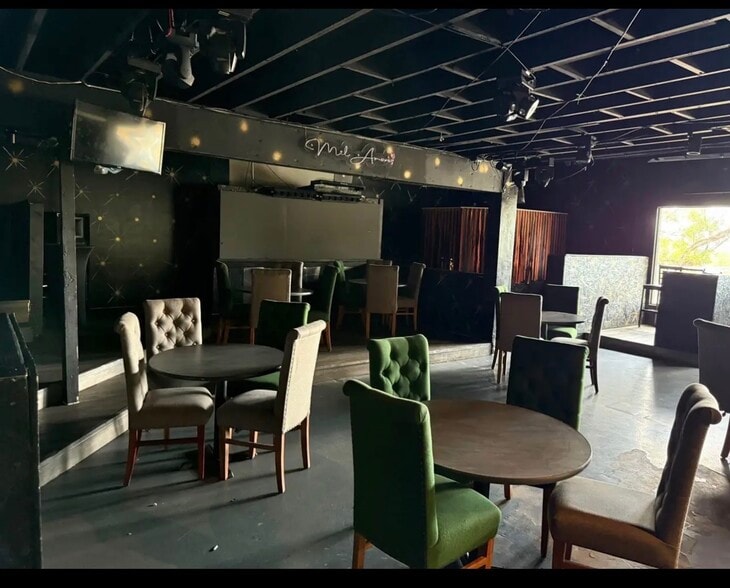 Primary Photo Of 8607 Wurzbach Rd, San Antonio Restaurant For Sale