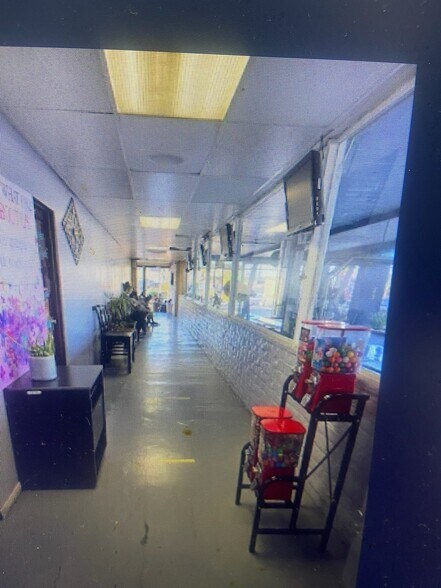 More Photos Of 111 S Oxnard Blvd, Oxnard Carwash For Sale