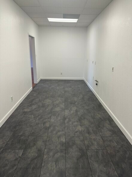 More Photos Of 229 S Olive Ave, Rialto Warehouse For Sale