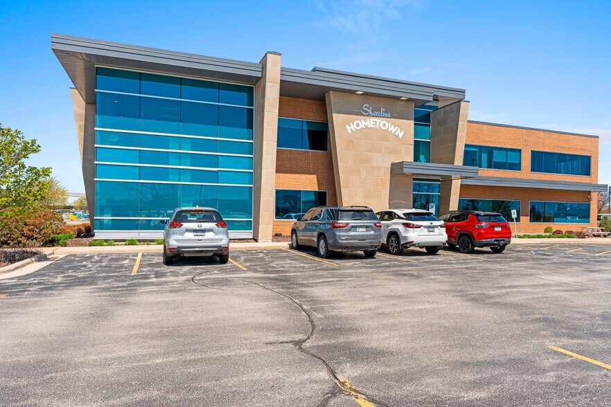 More Photos Of 4400 Calumet Ave, Manitowoc Office For Sale