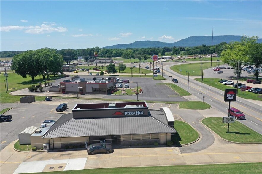 Primary Photo Of 511 Union St, Dardanelle General Retail For Sale