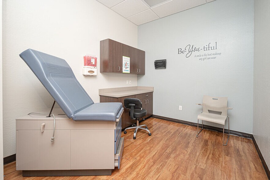 More Photos Of 4338 W Thomas Rd, Phoenix Storefront For Sale